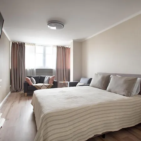4 Rent Cozy, 2 Bedrooms With An In-house Restaurant Apartment *