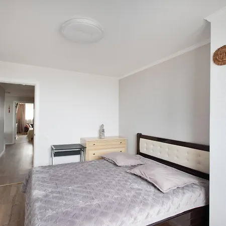 4 Rent Cozy, 2 Bedrooms With An In-house Restaurant Apartment Chisinau