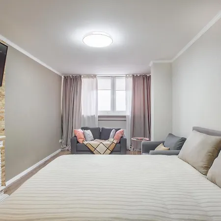 Apartment 4 Rent Cozy, 2 Bedrooms With An In-house Restaurant