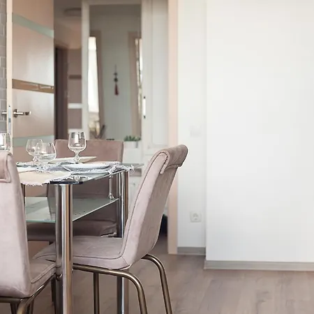 Apartment 4 Rent Cozy, 2 Bedrooms With An In-house Restaurant Chisinau