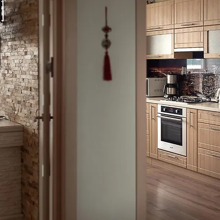 4 Rent Cozy, 2 Bedrooms With An In-house Restaurant Apartment