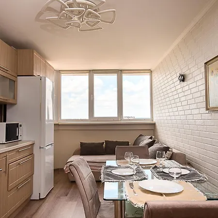 4 Rent Cozy, 2 Bedrooms With An In-house Restaurant Apartment
