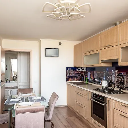 Apartment 4 Rent Cozy, 2 Bedrooms With An In-house Restaurant *